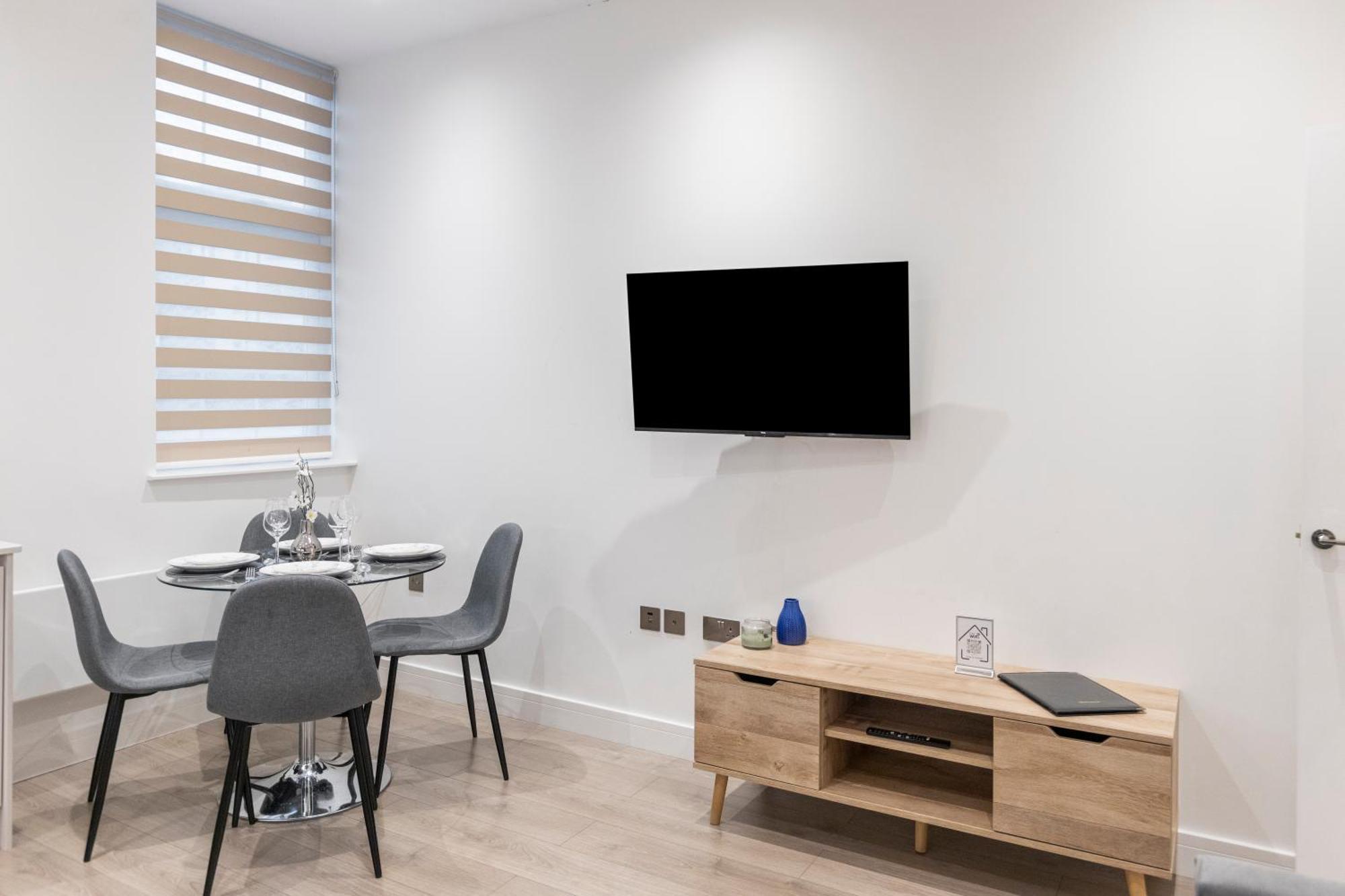 Welcoming And Spacious Apartment- Excellent Location Apartamento